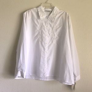 Ellen Parker White Blouse Button Down Embroidered